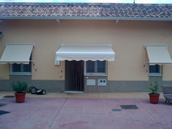 Toldos con brazo extensible